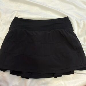 Black Pace Rival Lululemon Athletic Skirt